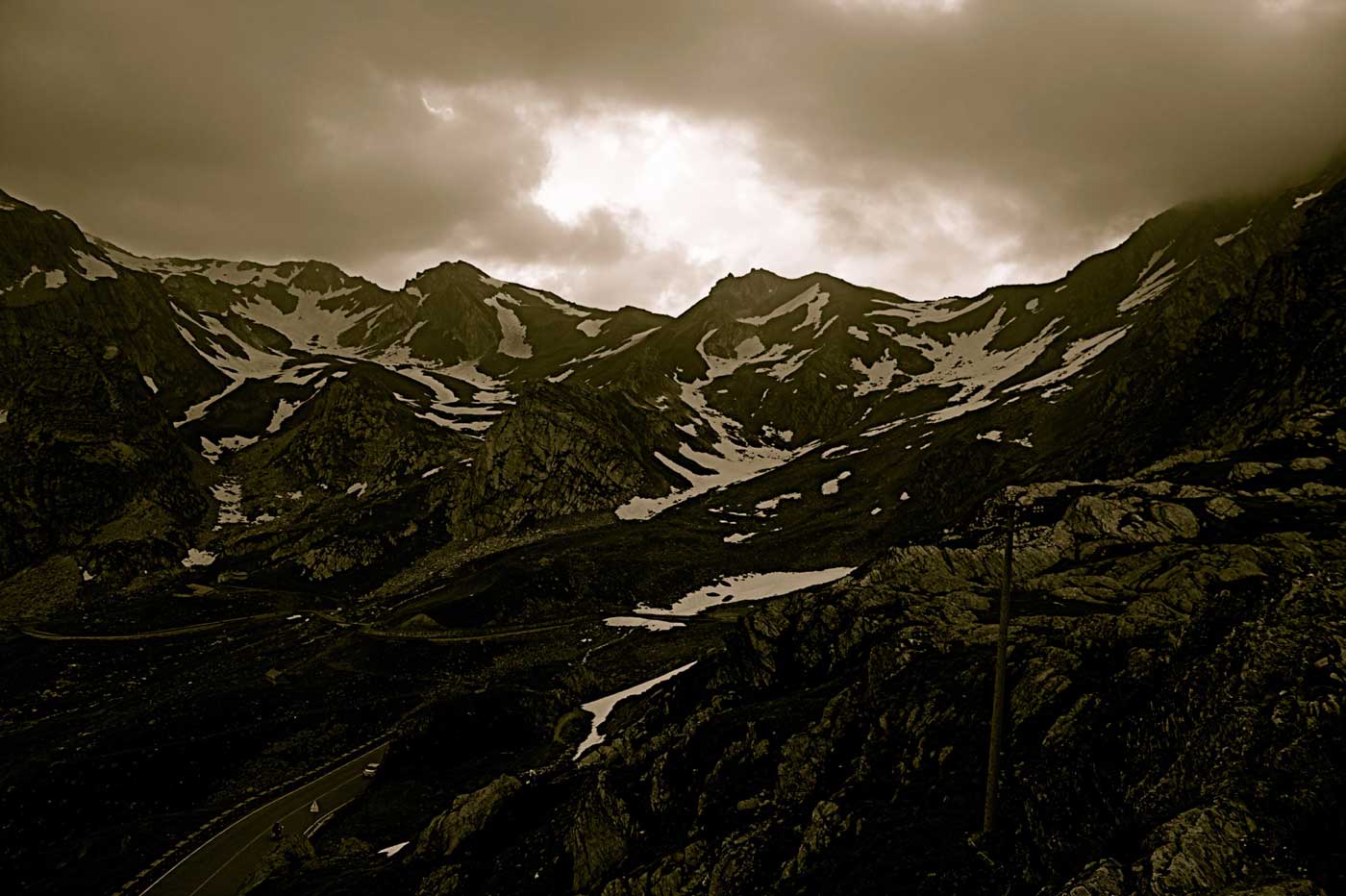 poesia "cerco me stesso"